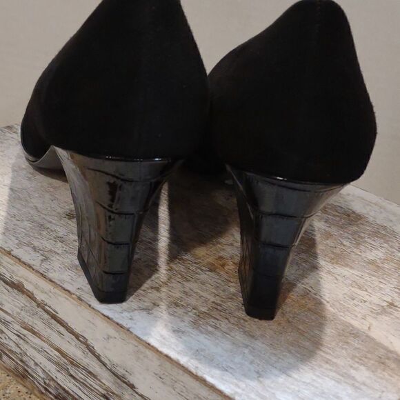 Tahari Peep Tie Heels Size 7.5 - Picture 5 of 7